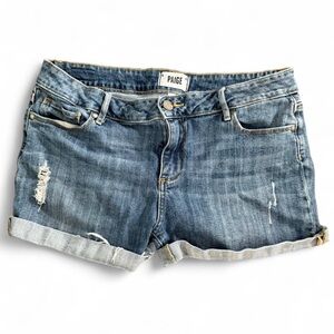 Paige distressed cuffed hem shorts 
Size 29